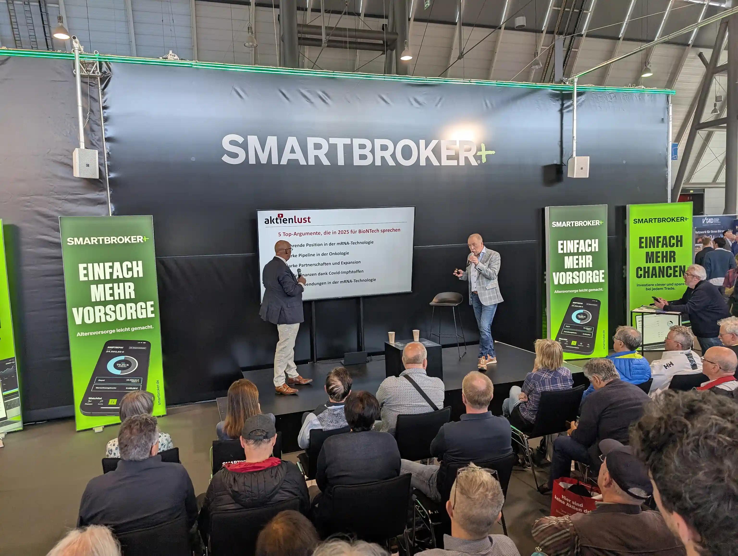 Vortrag von "Aktienlust" auf dem SMARTBROKER+ Stand bei der INVEST 2025